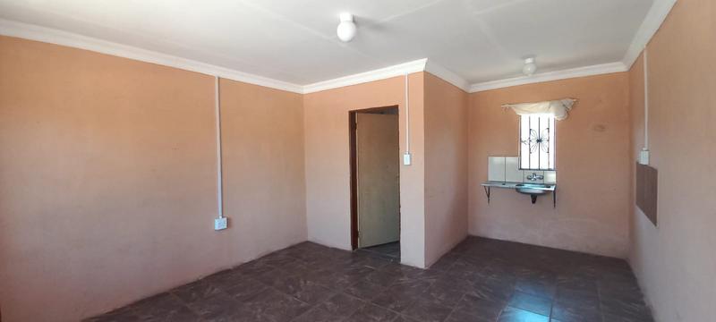 8 Bedroom Property for Sale in Mabopane North West